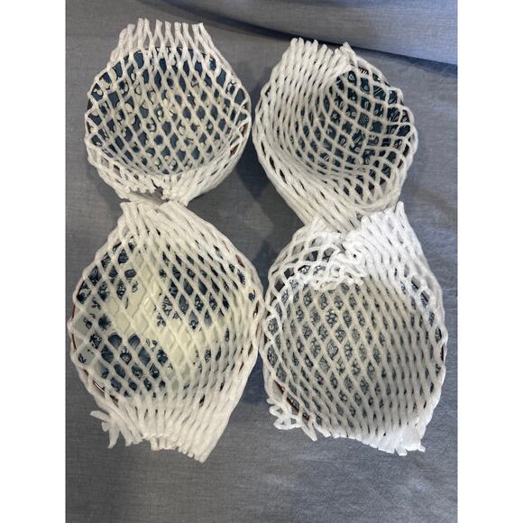 16 oz Japanese Porcelain Rice Bowl, Blue Bowl Set of 4 - Picture 5 of 5